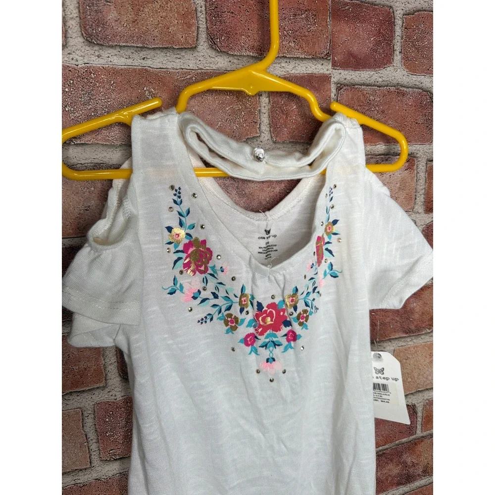 One Step Up Girls Vanilla White Floral Cold Shoulder Sharkbite Top Size S 7/8